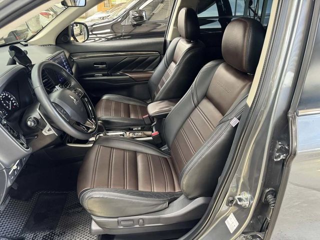 MITSUBISHI三菱 OUTLANDER  第11張相片