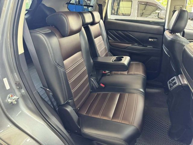 MITSUBISHI三菱 OUTLANDER  第12張相片