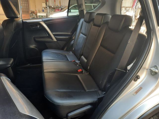 TOYOTA豐田 RAV4  第10張相片