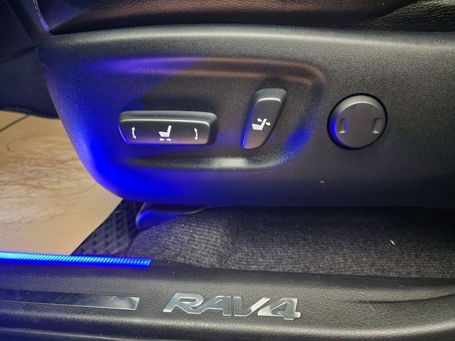TOYOTA豐田 RAV4  第9張相片