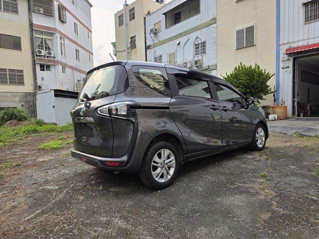 TOYOTA豐田 SIENTA  第2張相片