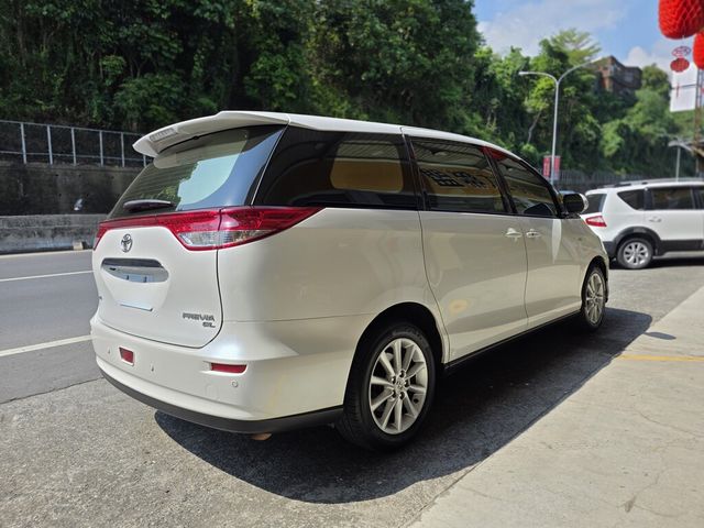 TOYOTA豐田 PREVIA  第2張相片