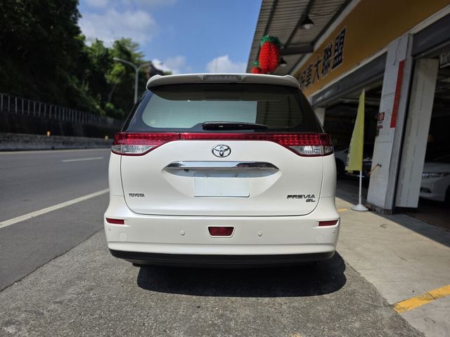 TOYOTA豐田 PREVIA  第4張相片