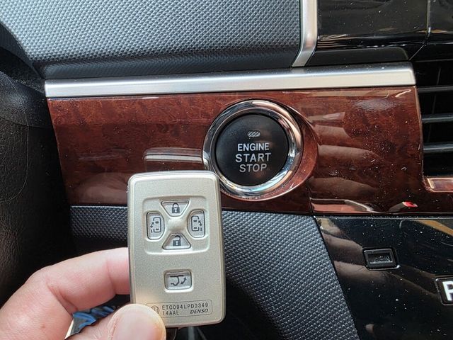 TOYOTA豐田 PREVIA  第13張相片