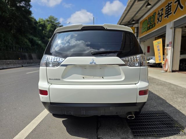 MITSUBISHI三菱 OUTLANDER  第4張相片