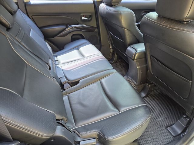 MITSUBISHI三菱 OUTLANDER  第11張相片