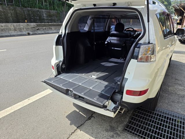 MITSUBISHI三菱 OUTLANDER  第12張相片