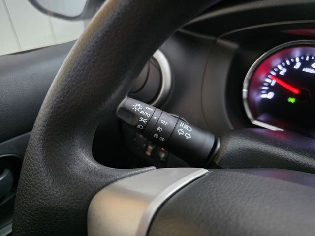 NISSAN日產 LIVINA  第9張相片