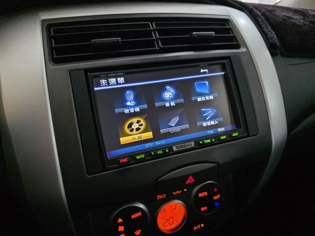 NISSAN日產 LIVINA  第12張相片