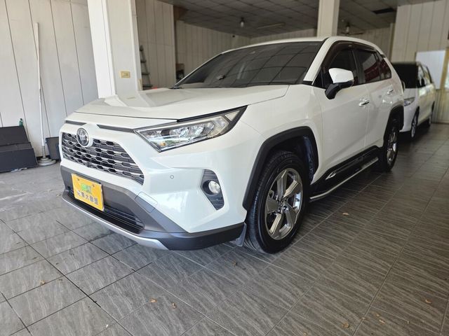 TOYOTA豐田 RAV4  第1張相片