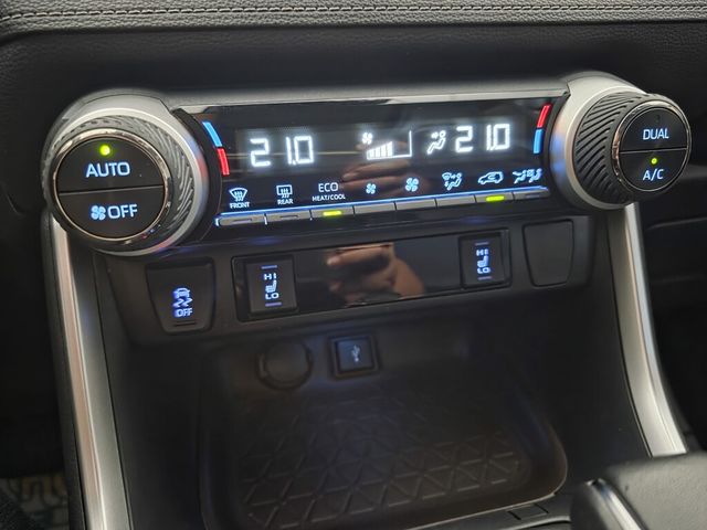 TOYOTA豐田 RAV4  第15張相片