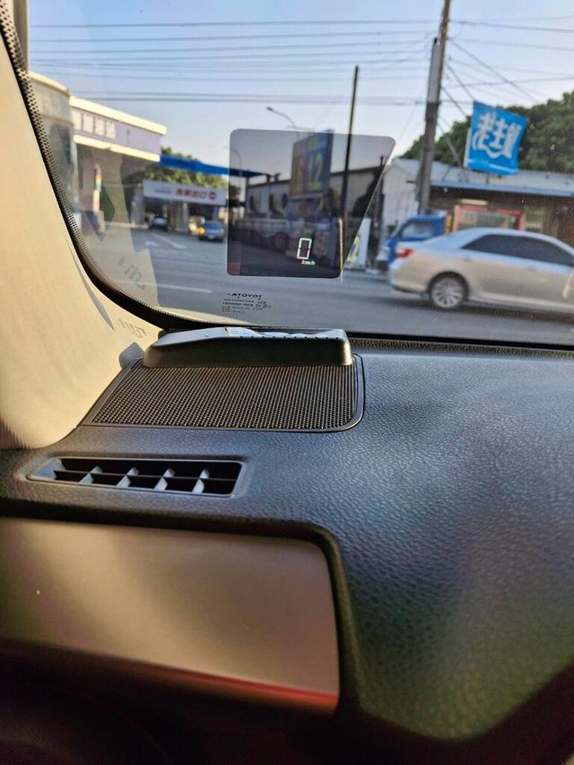 TOYOTA豐田 RAV4  第8張相片