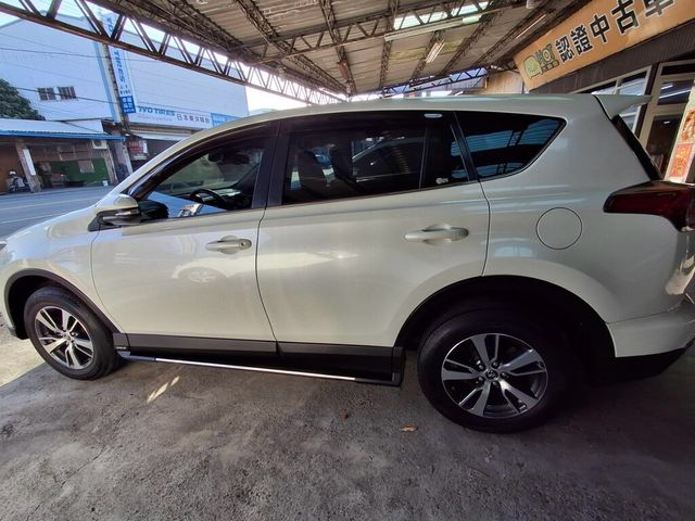 TOYOTA豐田 RAV4  第16張相片