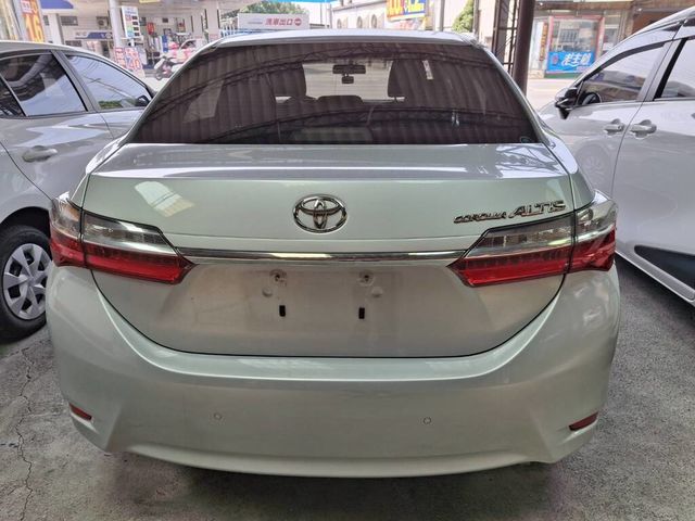 TOYOTA豐田 ALTIS  第4張相片