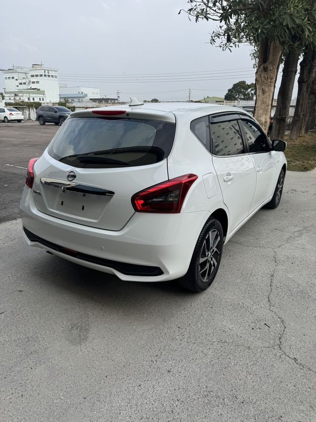 NISSAN日產 TIIDA  第2張相片