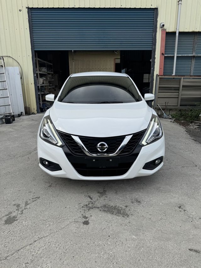NISSAN日產 TIIDA  第3張相片
