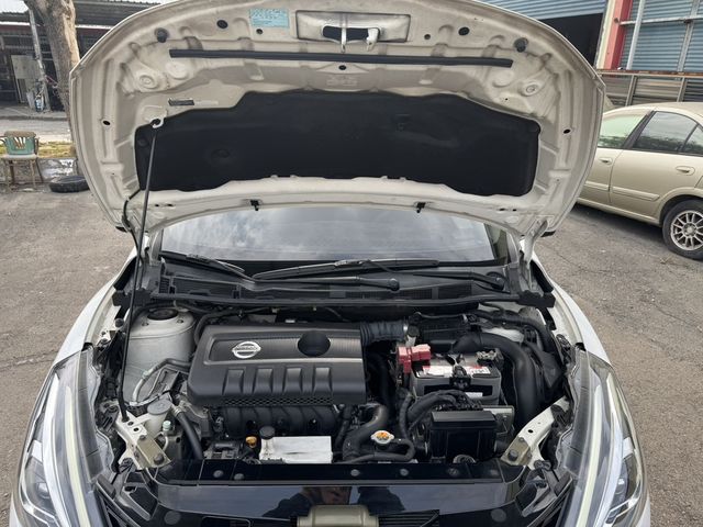 NISSAN日產 TIIDA  第6張相片