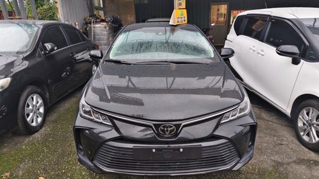 TOYOTA豐田 ALTIS  第3張相片