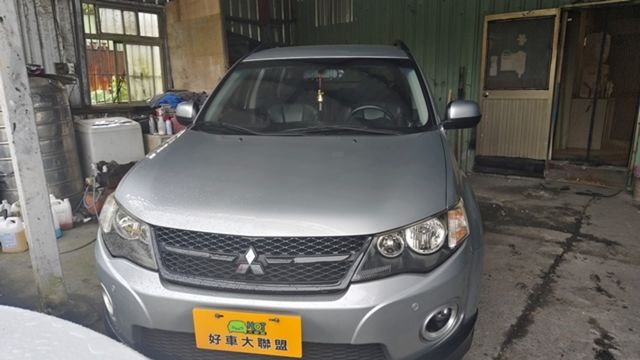 MITSUBISHI三菱 OUTLANDER  第3張相片