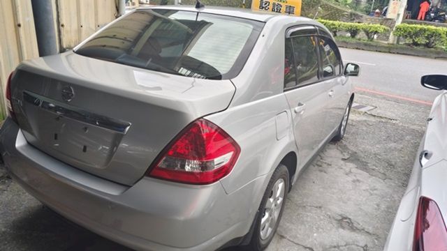 NISSAN日產 TIIDA  第2張相片