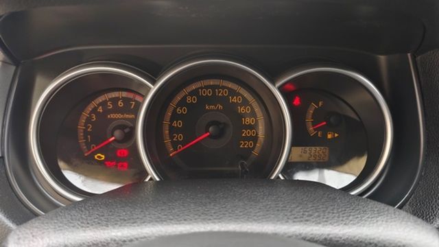 NISSAN日產 TIIDA  第7張相片