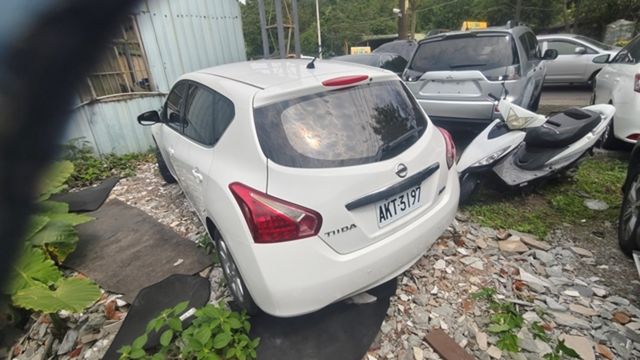 NISSAN日產 TIIDA  第4張相片