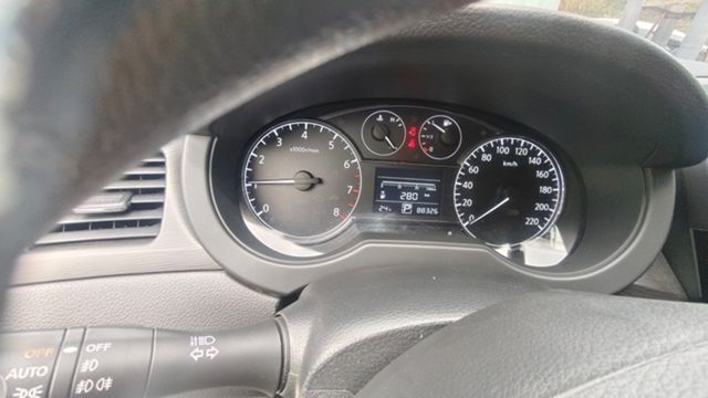 NISSAN日產 TIIDA  第7張相片