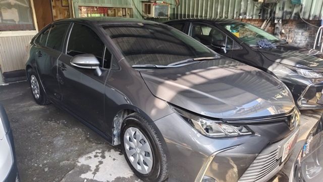 TOYOTA豐田 ALTIS  第3張相片