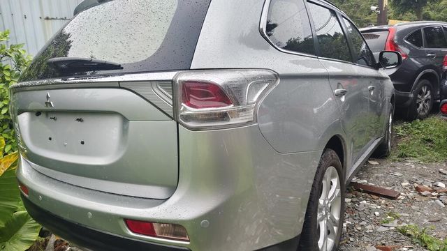MITSUBISHI三菱 OUTLANDER  第2張相片