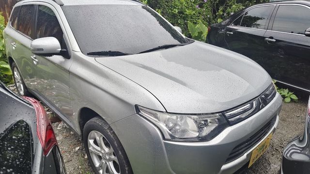 MITSUBISHI三菱 OUTLANDER  第3張相片