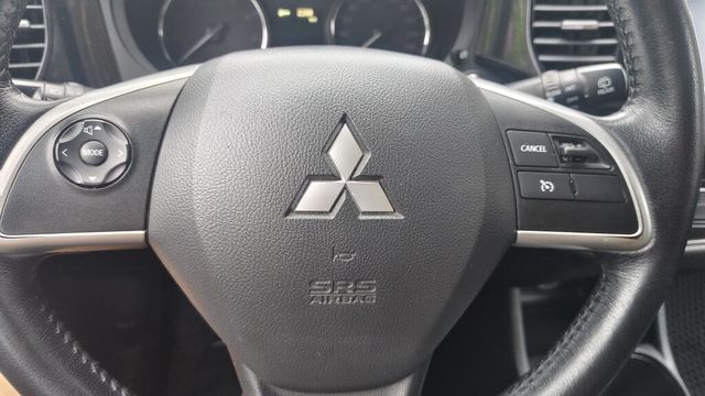 MITSUBISHI三菱 OUTLANDER  第9張相片