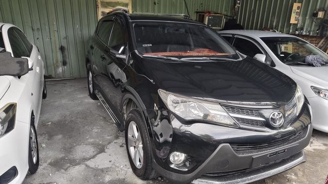 TOYOTA豐田 RAV4  第3張相片