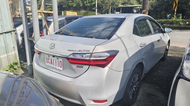 TOYOTA豐田 ALTIS  第3張相片