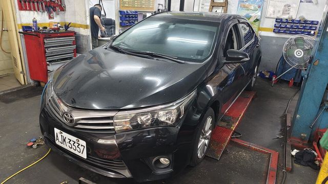 TOYOTA豐田 ALTIS  第2張相片