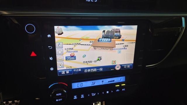 TOYOTA豐田 ALTIS  第7張相片