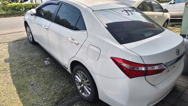 TOYOTA豐田 ALTIS  第2張相片