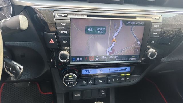 TOYOTA豐田 ALTIS  第7張相片