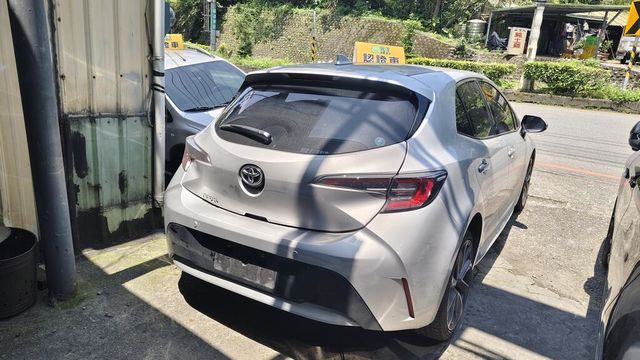 TOYOTA豐田 AURIS  第2張相片