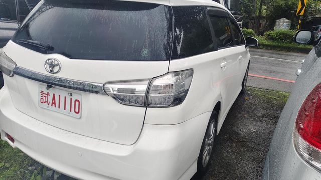 TOYOTA豐田 WISH  第3張相片