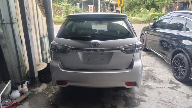TOYOTA豐田 WISH  第4張相片