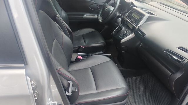 TOYOTA豐田 WISH  第5張相片