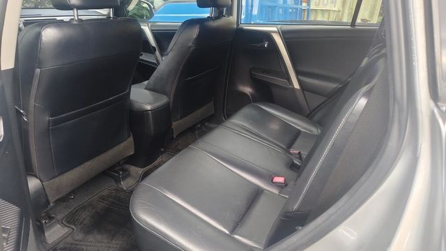 TOYOTA豐田 RAV4  第6張相片