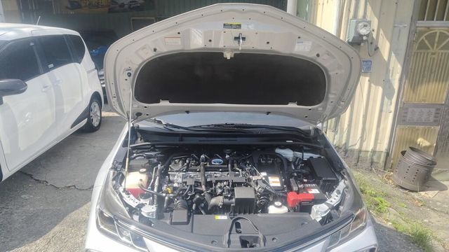 TOYOTA豐田 COROLLA ALTIS HYBRID  第10張相片