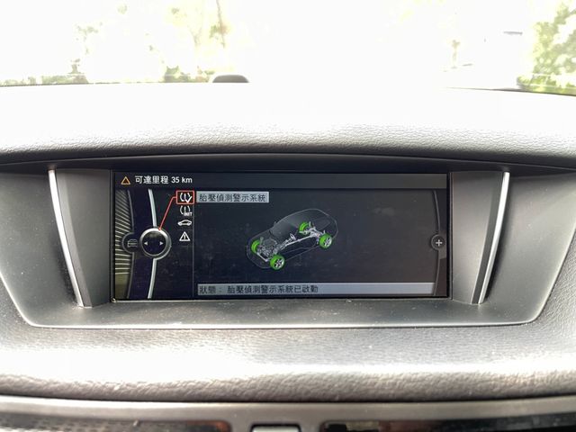 BMW寶馬 X1  第9張相片