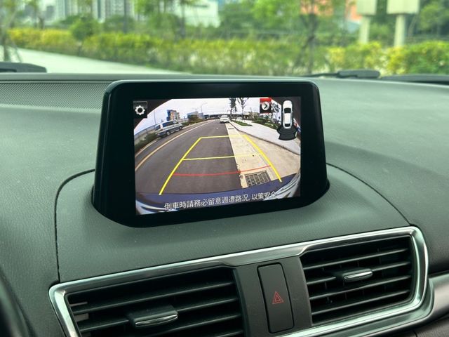 MAZDA馬自達 MAZDA 3  第12張相片