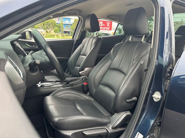 MAZDA馬自達 MAZDA 3  第15張相片
