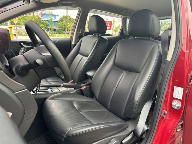 NISSAN日產 TIIDA  第5張相片