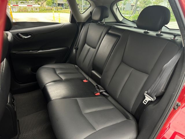 NISSAN日產 TIIDA  第6張相片