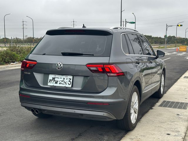 VOLKSWAGEN福斯 TIGUAN  第2張相片