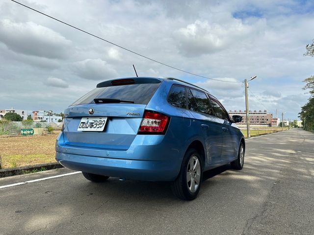 SKODA司科達 FABIA COMBI  第2張相片